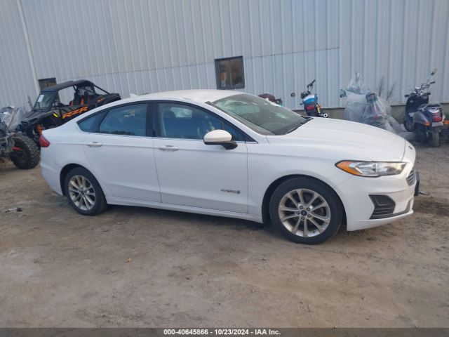 3FA6P0LU2KR226702 Ford Fusion Hybrid Se
