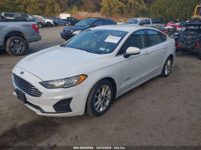 3FA6P0LU2KR226702 Ford Fusion Hybrid Se