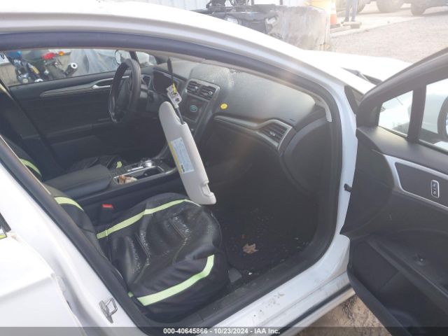 3FA6P0LU2KR226702 Ford Fusion Hybrid Se