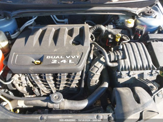 1C3CCBAB4EN211832 Chrysler 200 LX