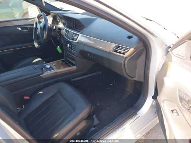 2011 MERCEDES-BENZ E 550 WDDHF9AB1BA373864 Photo 4