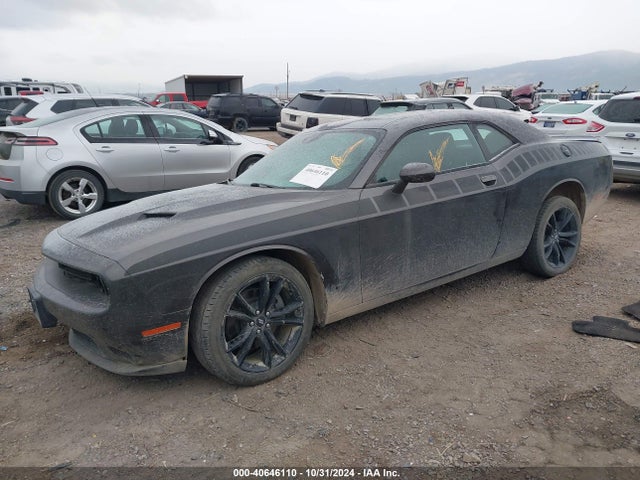 Dodge Challenger Sxt Plus 2018 2C3CDZAG8JH322226 Image 2
