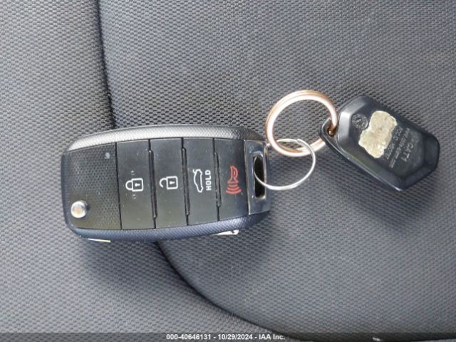 KNADN4A32F6458581 KIA Rio Sx