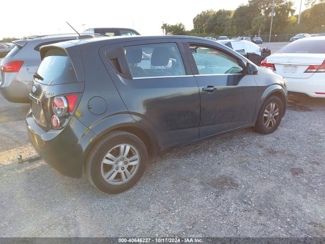 Chevrolet Sonic Lt Auto 2015 1G1JC6SH1F4184411 Image 4