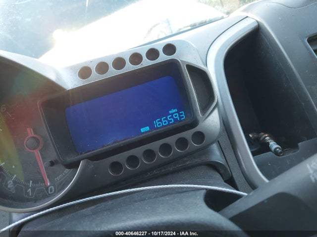 Chevrolet Sonic Lt Auto 2015 1G1JC6SH1F4184411 Image 7