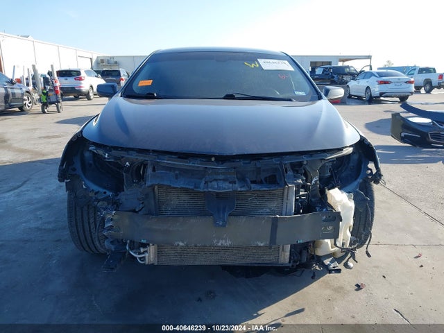 1G1ZD5ST0JF196058 Chevrolet MALIBU LT