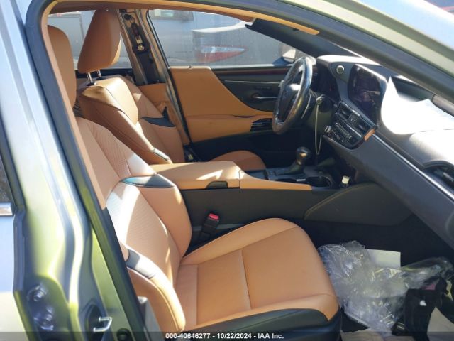 58ADA1C19PU033692 Lexus ES 300H
