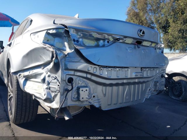 58ADA1C19PU033692 Lexus ES 300H