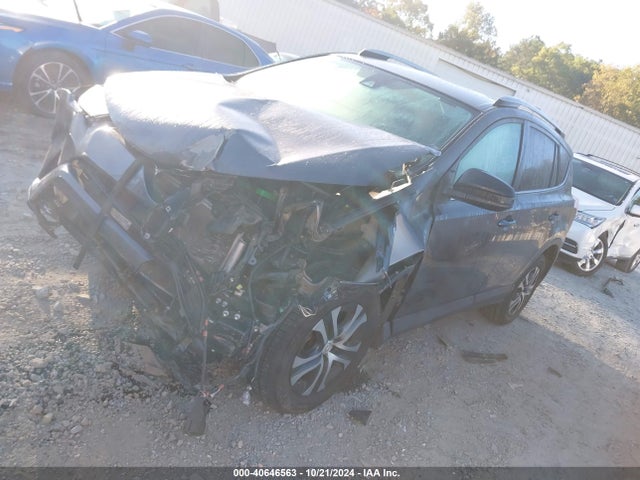 Toyota RAV4 LE 2017 2T3ZFREV2HW319227 Image 2