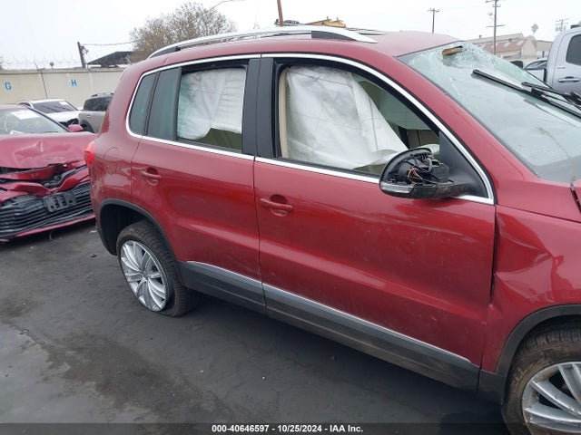 Volkswagen TIGUAN SE 2016 WVGAV7AX2GW021431 Image 12