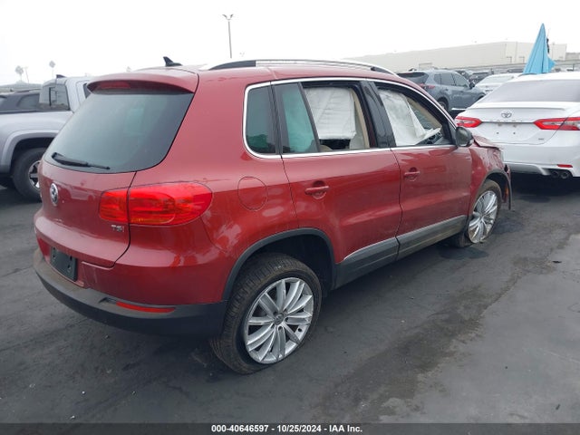 WVGAV7AX2GW021431 Volkswagen TIGUAN SE