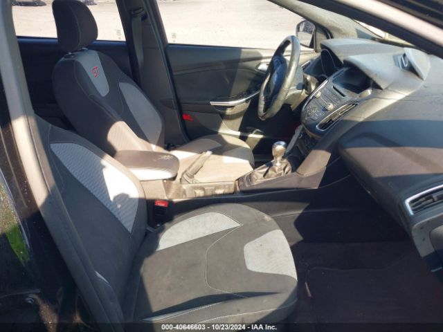 1FADP3L9XFL268320 Ford FOCUS ST