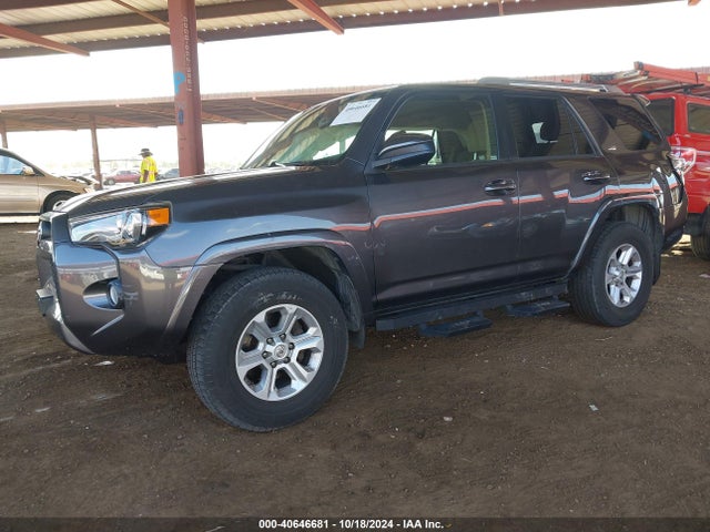 Toyota 4RUNNER SR5 2018 JTEBU5JR3J5550297 Image 2