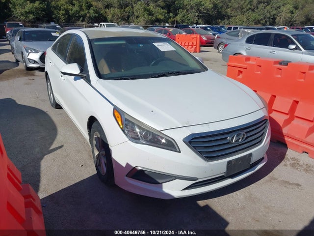 Hyundai SONATA SE 2016 5NPE24AF4GH420397 Image 1