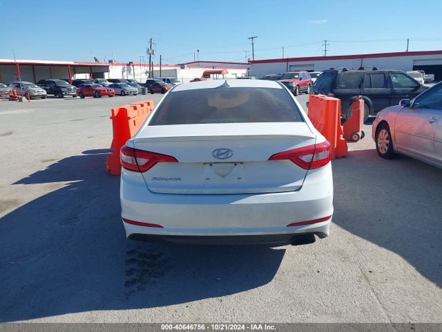 Hyundai SONATA SE 2016 5NPE24AF4GH420397 Image 16