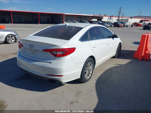 Hyundai SONATA SE 2016 5NPE24AF4GH420397 Image 4