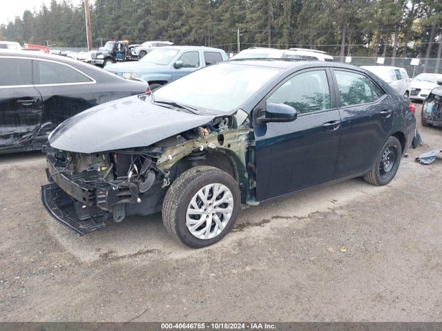 Toyota COROLLA LE 2018 2T1BURHE6JC051608 Image 2