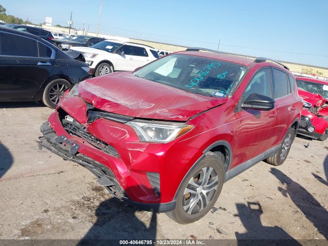 Toyota RAV4 LE 2017 2T3BFREV3HW609333 Image 2