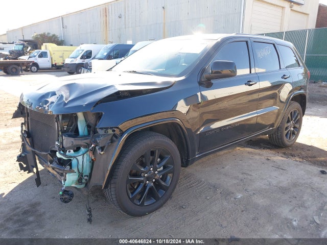 1C4RJFAGXJC448961 Jeep Grand Cherokee Altitude 4x4
