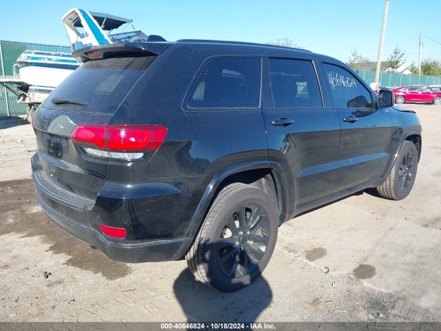 1C4RJFAGXJC448961 Jeep Grand Cherokee Altitude 4x4