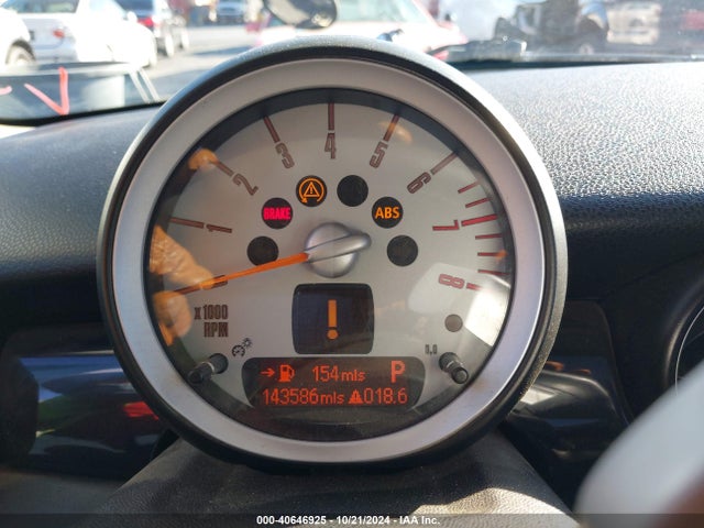 2008 MINI COOPER S WMWMF73568TV32814 Photo 6