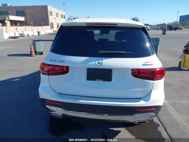 W1N4M4HB3LW042613 Mercedes-Benz Glb 250 4matic