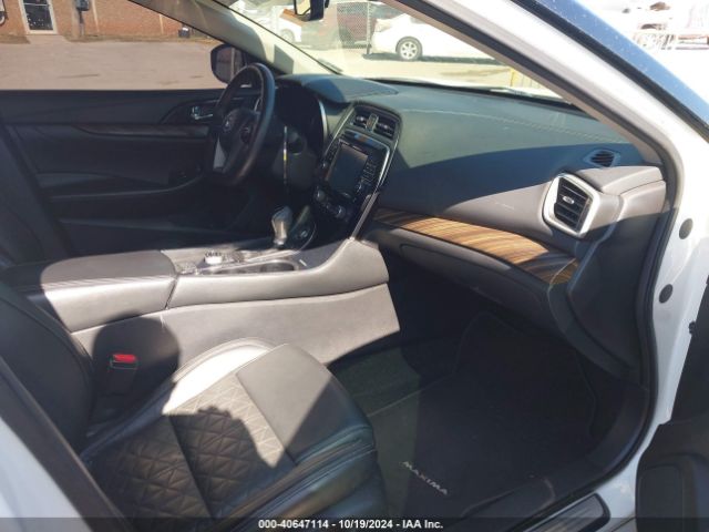 1N4AA6AP5HC406825 Nissan Maxima 3.5 Platinum