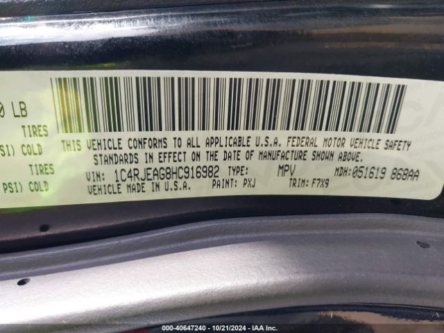 1C4RJEAG8HC916982 Jeep Grand Cherokee Laredo 4x2