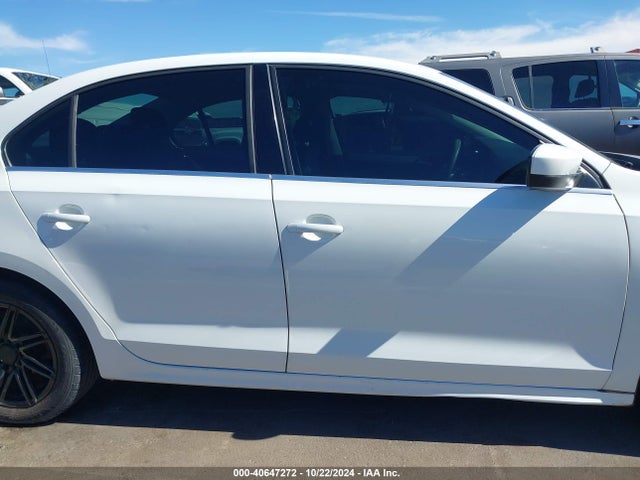 3VW2B7AJ4HM327008 Volkswagen 1.4 tsi