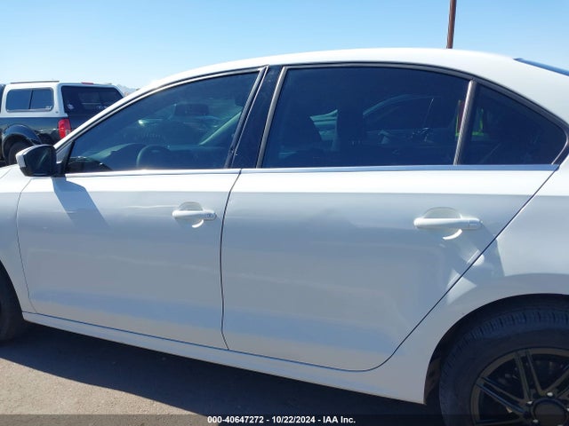 3VW2B7AJ4HM327008 Volkswagen 1.4 tsi