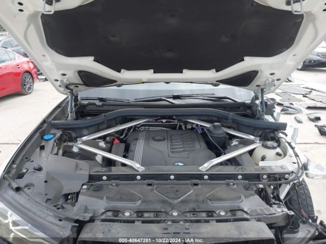 5UXCW2C00N9K15642 BMW X7 Xdrive40i