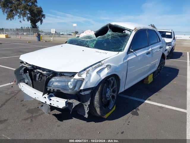2C3CCAGG1JH267730 Chrysler 300 300s Awd
