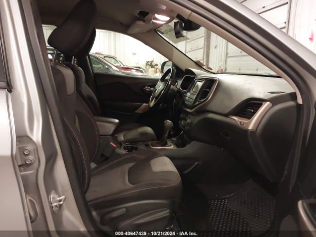 1C4PJMAB2HW615340 Jeep Cherokee Altitude 4x4