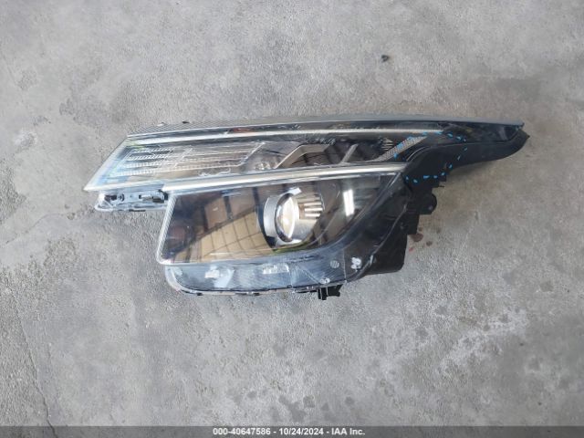 KNDEU2AAXM7121774 KIA SELTOS S