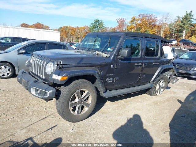 1C4HJXEN5JW224439 Jeep Wrangler Unlimited Sahara 4x4