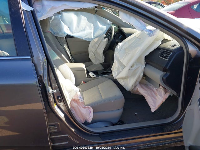 Aukcja sprzedaży 2016 Toyota Camry Le, vin: 4T4BF1FK1GR566470, numer aukcji: 40647639
