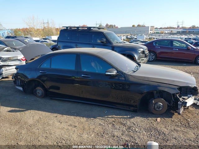 WDDUG8FB4HA308076 Mercedes-Benz S 550 4matic