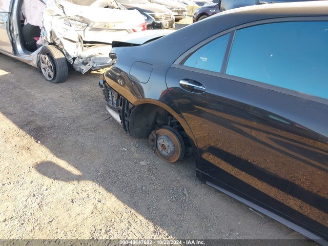 WDDUG8FB4HA308076 Mercedes-Benz S 550 4matic