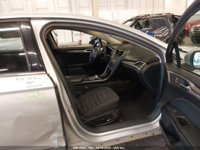 3FA6P0LU8JR132449 Ford Fusion Hybrid Se