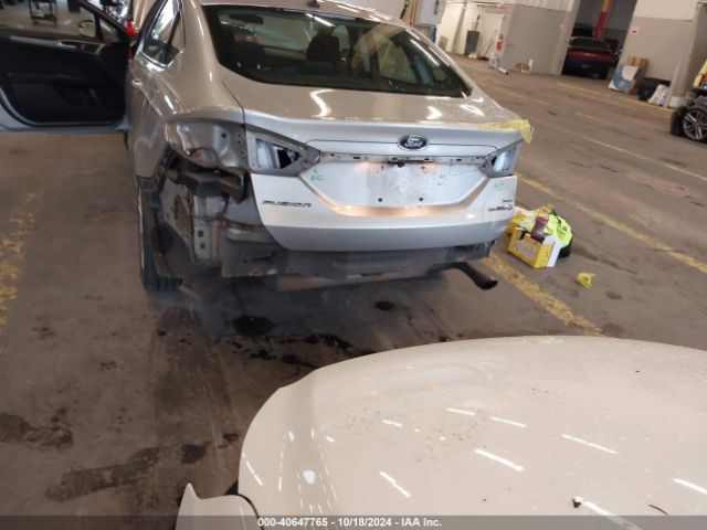 3FA6P0LU8JR132449 Ford Fusion Hybrid Se
