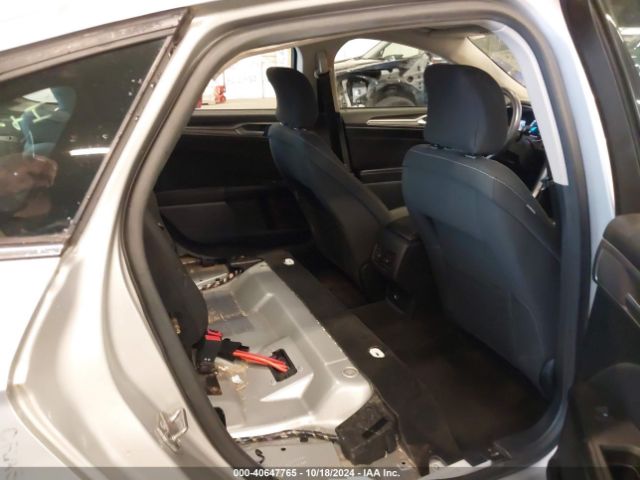 3FA6P0LU8JR132449 Ford Fusion Hybrid Se