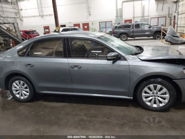 1VWAT7A30FC016409 Volkswagen Passat 1.8t Wolfsburg Edition