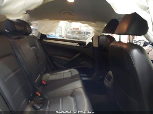 1VWAT7A30FC016409 Volkswagen Passat 1.8t Wolfsburg Edition