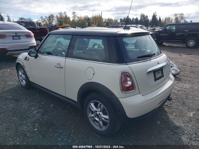 2013 MINI HARDTOP WMWSU3C54DT683571 Photo 2