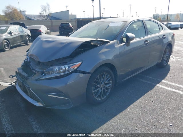 JTHBK1GG1J2261444 Lexus ES 350