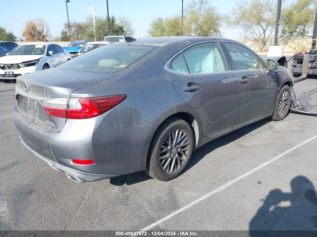 JTHBK1GG1J2261444 Lexus ES 350