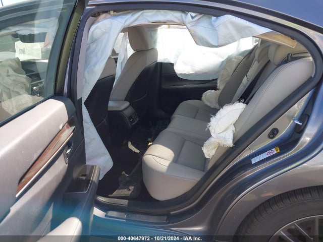 JTHBK1GG1J2261444 Lexus ES 350