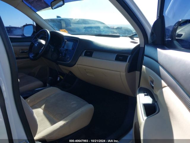 JA4AD3A32GZ009463 Mitsubishi Outlander Se