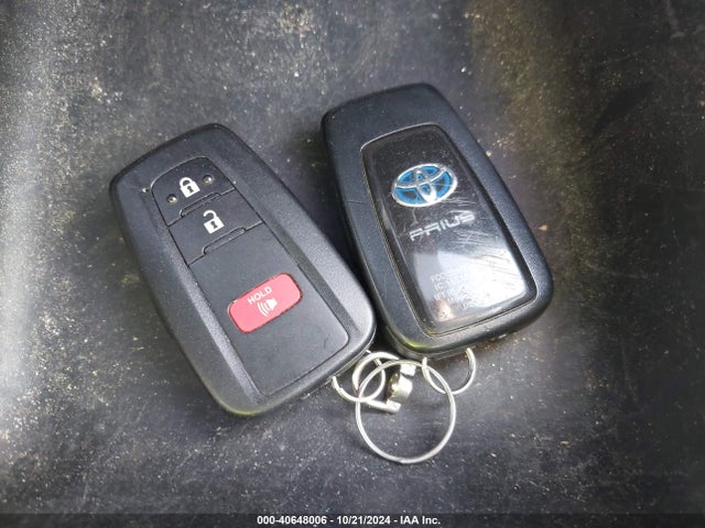 Toyota Prius Two 2018 JTDKBRFU3J3601002 Image 11