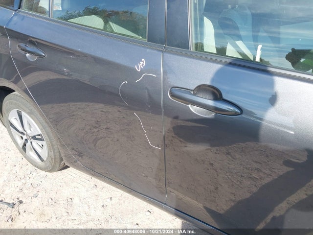 Toyota Prius Two 2018 JTDKBRFU3J3601002 Image 18